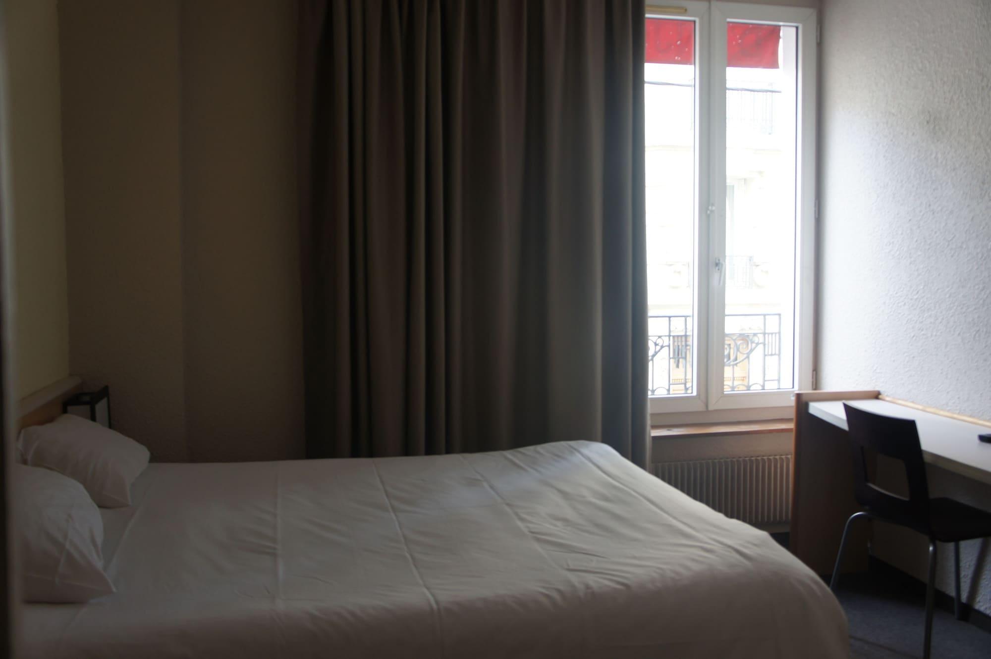 Hotel D'Anjou Levallois-Perret Bagian luar foto